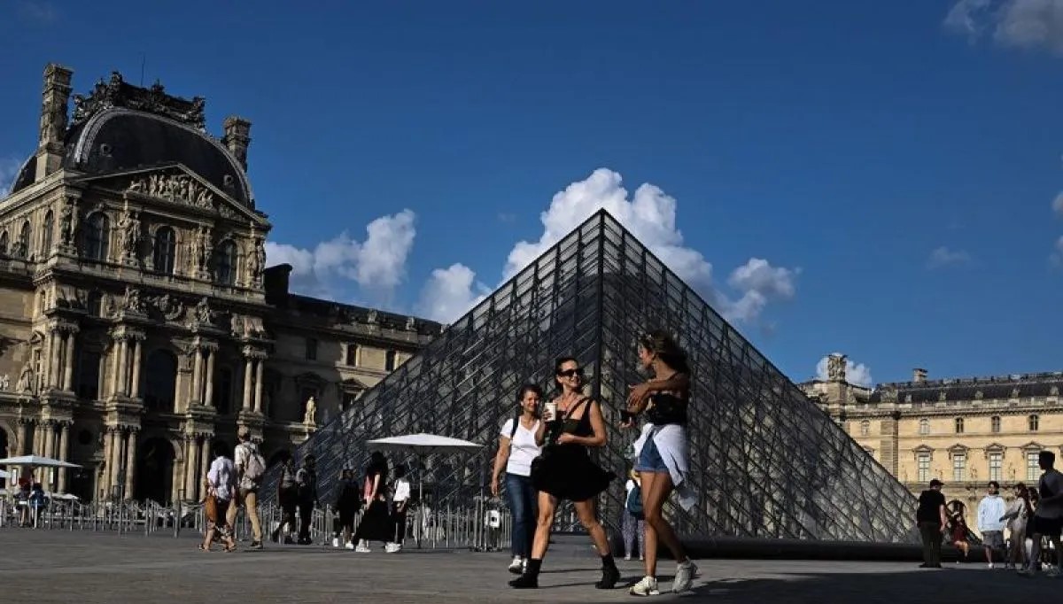 Penangkapan Pelaku Pencurian di Louvre: Perkembangan Kasus